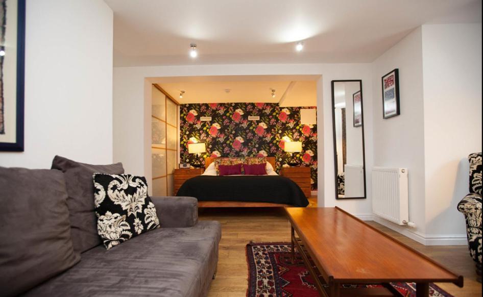 The Room EDI Exterior foto
